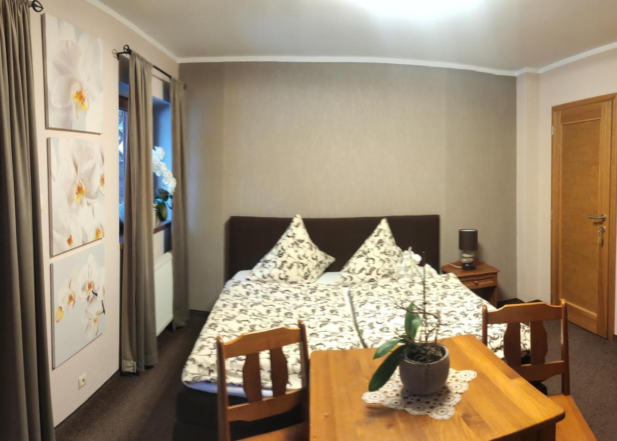 Margus Apartmany Oscadnica Extérieur photo
