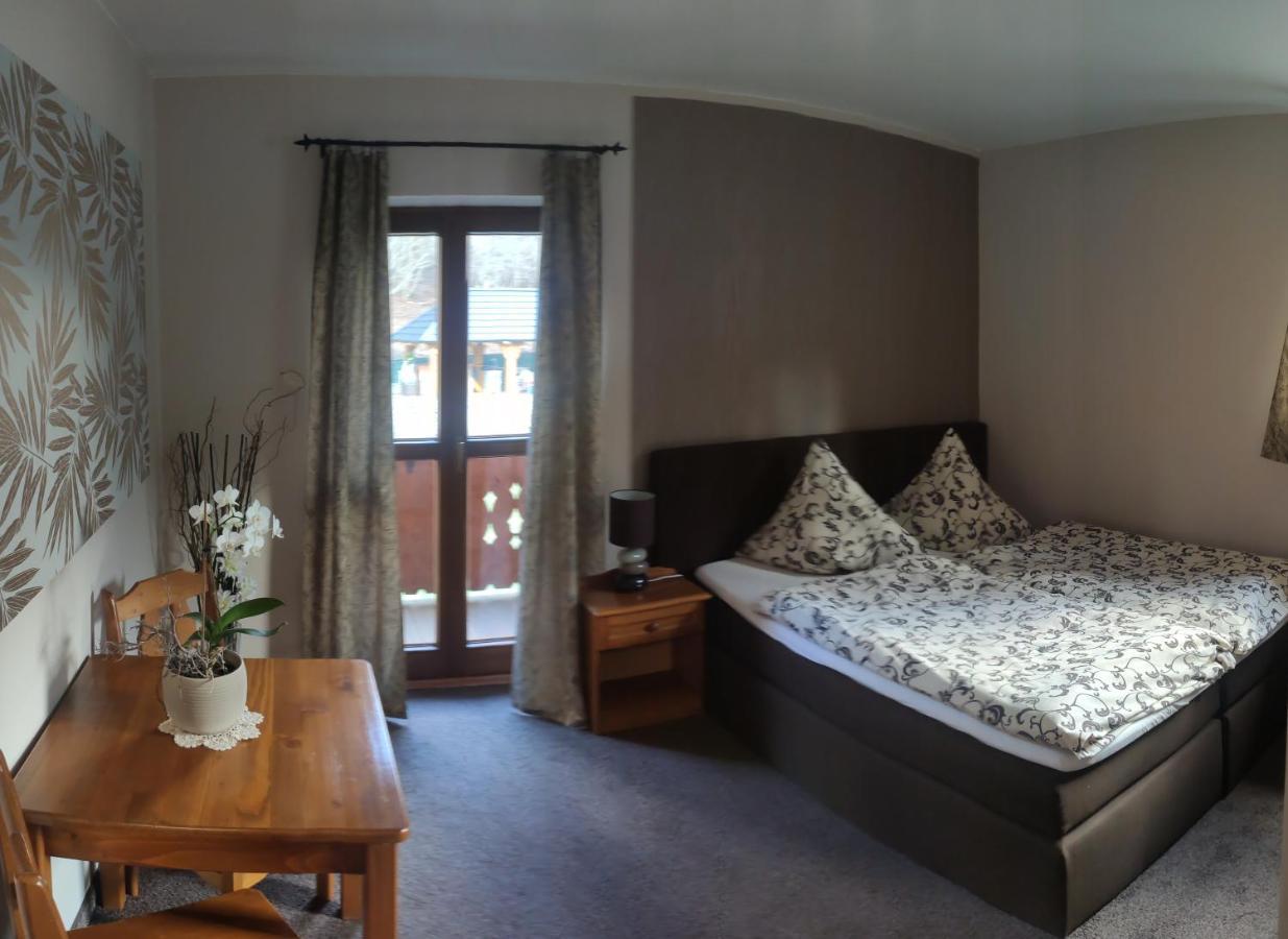 Margus Apartmany Oscadnica Extérieur photo